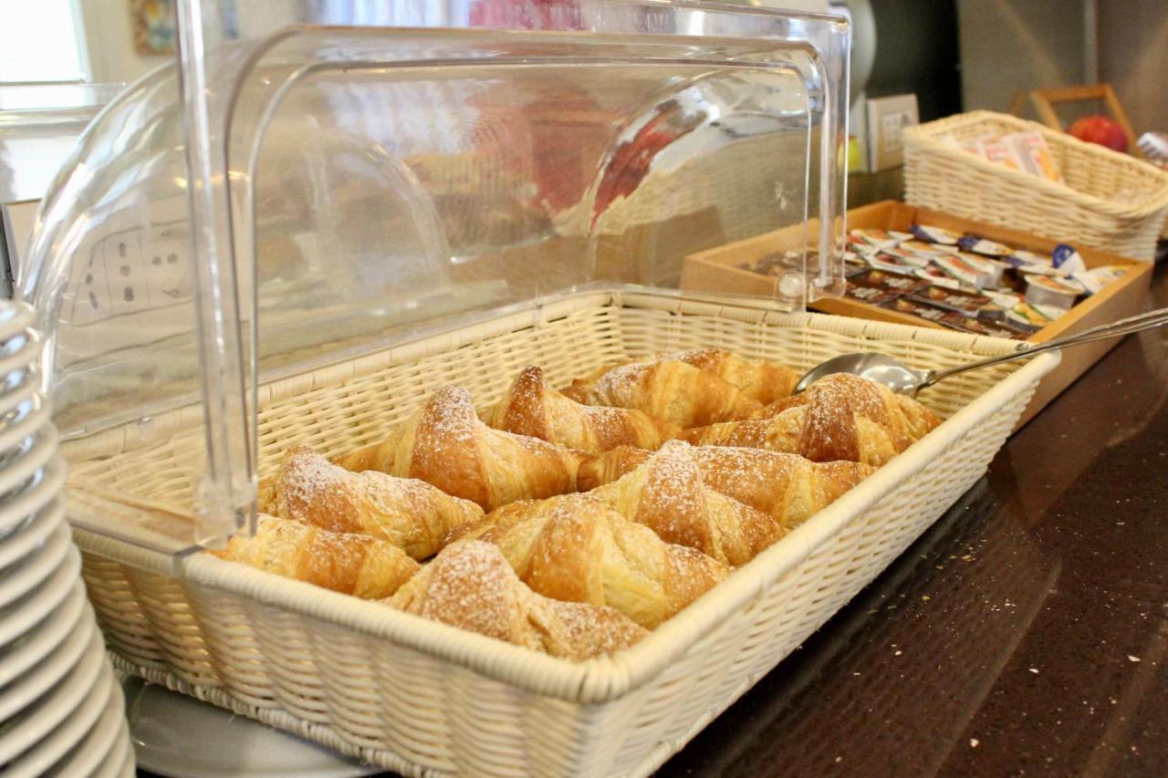 Hotel Adigrat Riccione Ngoại thất bức ảnh