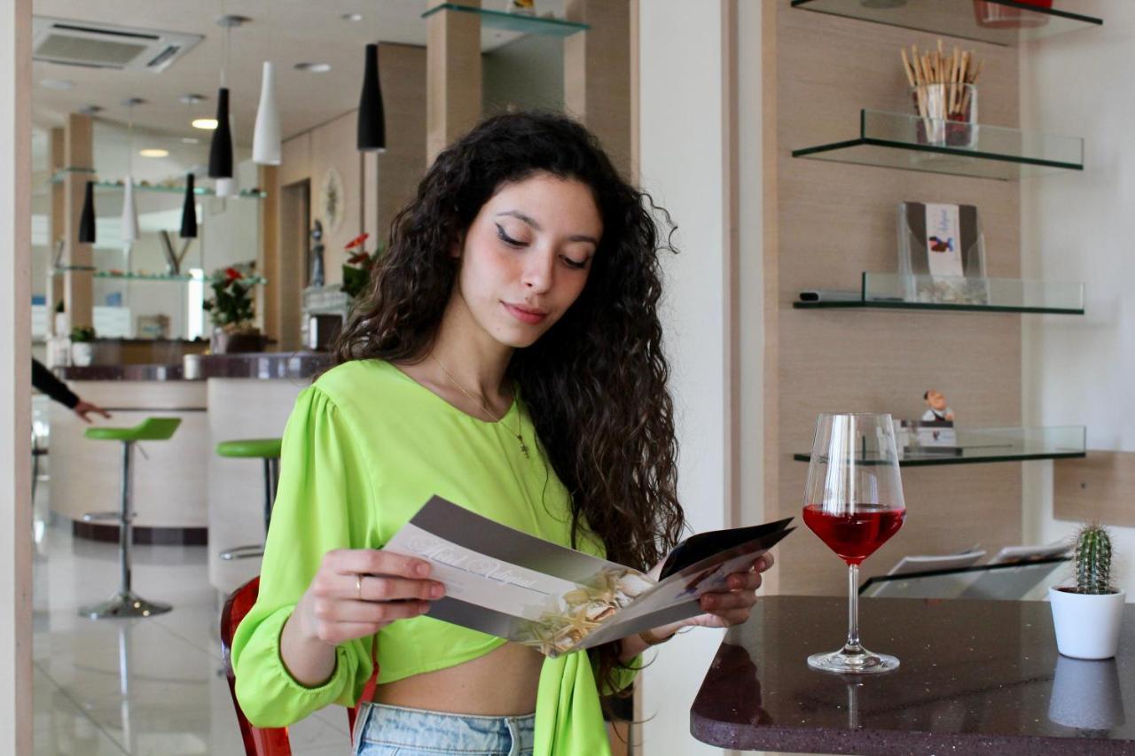 Hotel Adigrat Riccione Ngoại thất bức ảnh