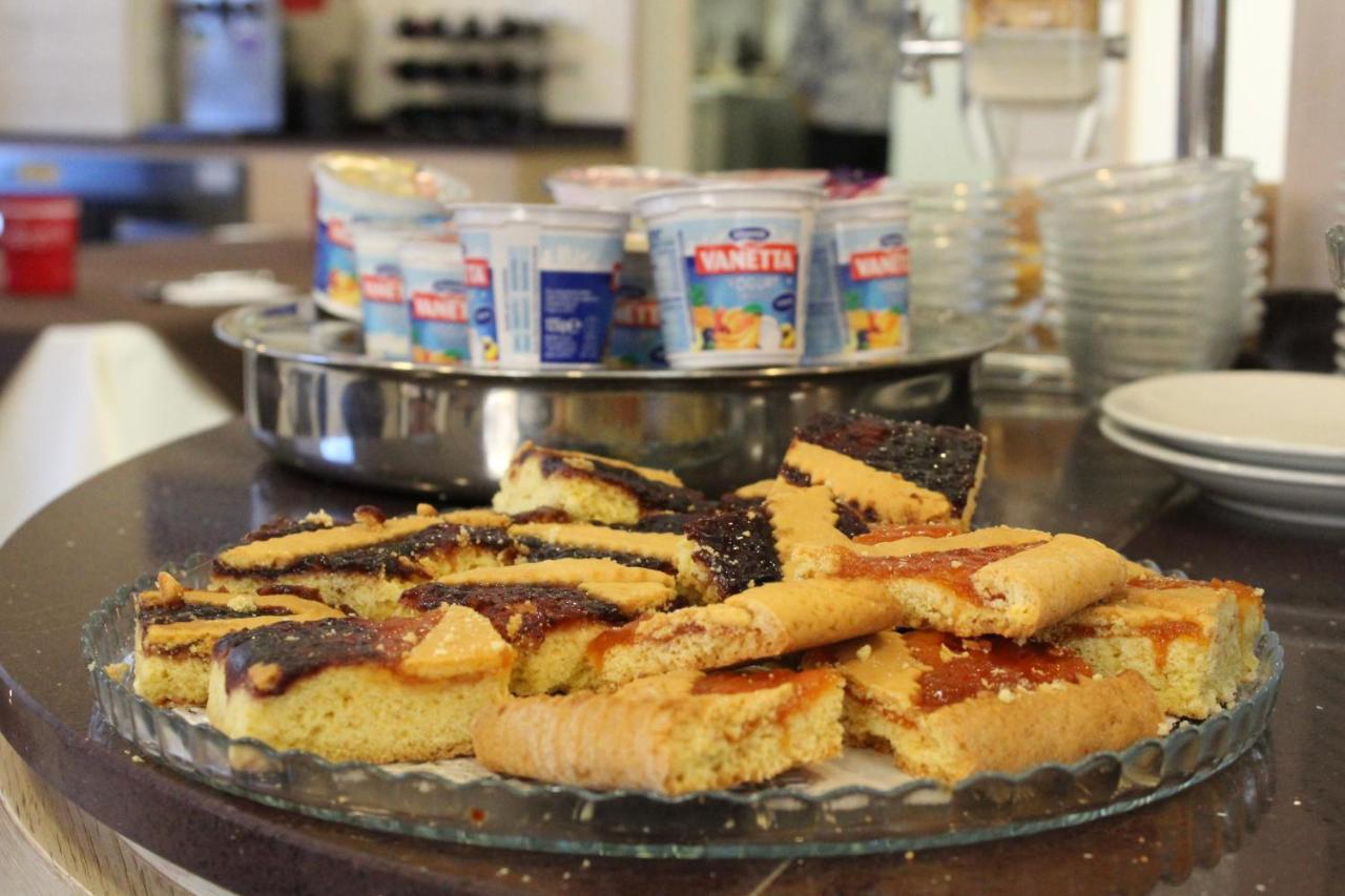 Hotel Adigrat Riccione Ngoại thất bức ảnh
