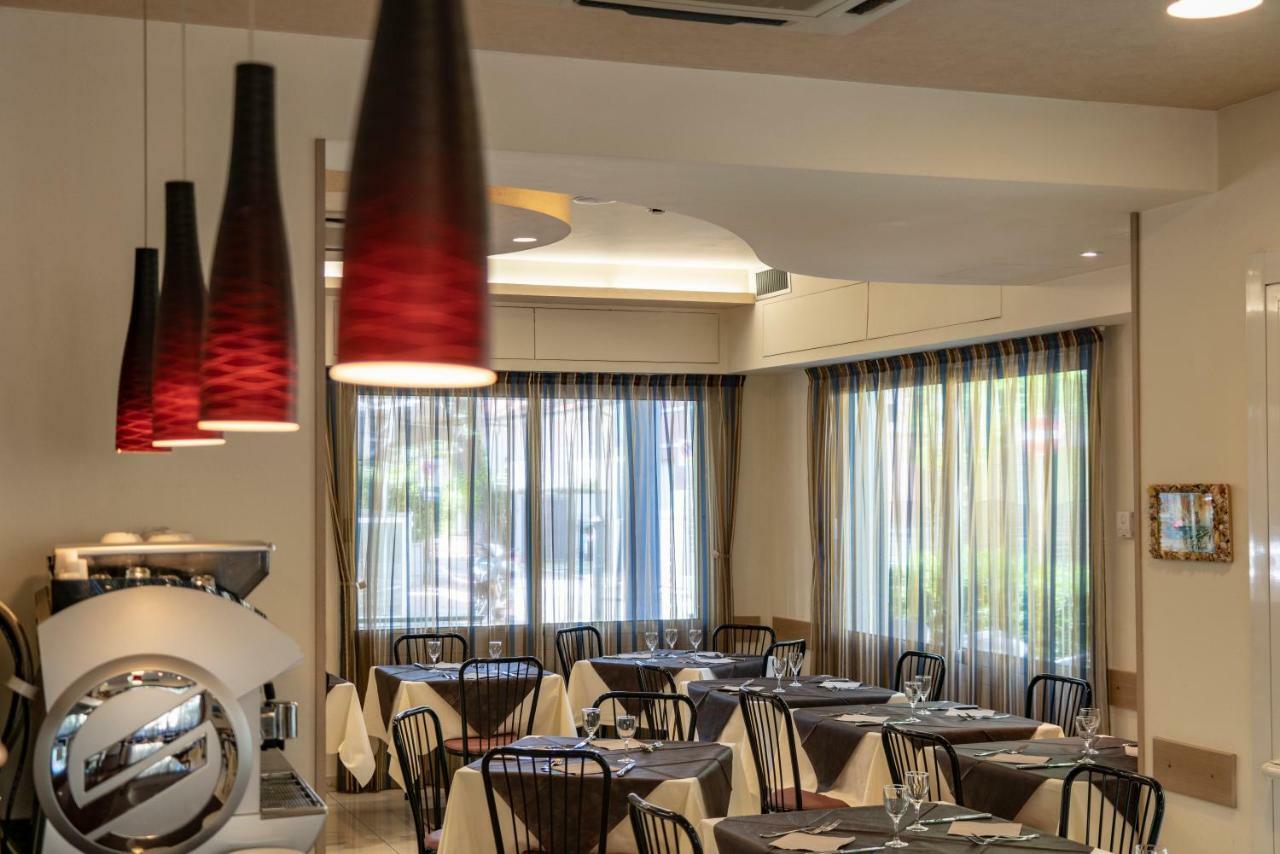 Hotel Adigrat Riccione Ngoại thất bức ảnh