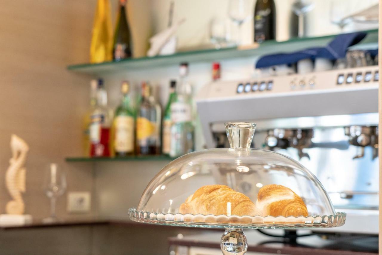 Hotel Adigrat Riccione Ngoại thất bức ảnh